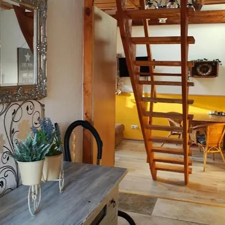 Moderne Loft-fewo No. 3 Mit Terrasse